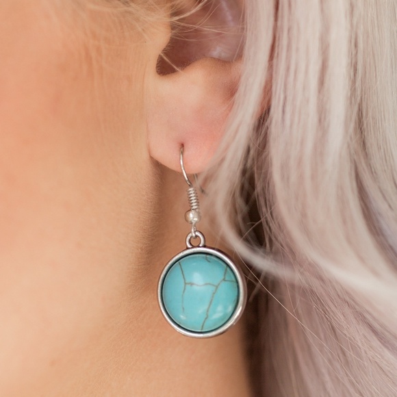 "Cougar" - Silver Turquoise Statement Necklace - Picture 2 of 3